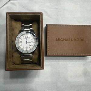 Michael Kors Silver and White Men's Watch